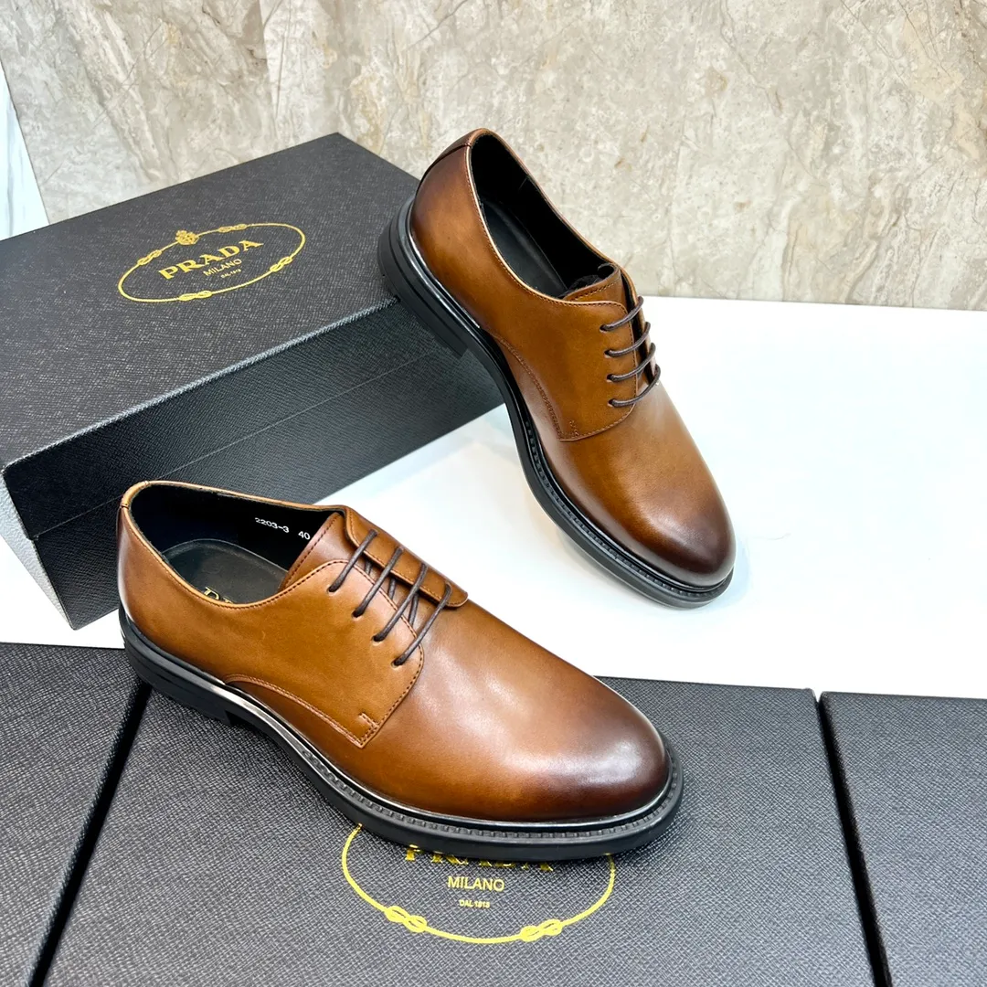 Original order quality: P580 Brand: PRADA (Prada) Standard code: Men's size 38/44 (45 can be customized) Grade: Same style as the official website High-quality men's shoes Material: Original cowhide Water-dyed cowhide lining Rubber outsole Style categories: Men's fashionable formal leather shoes Slip-on men's shoes series Young fashion European and American trends British style Top luxury Color: Actual picture